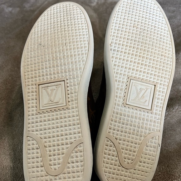 Slightly used Louis Vuitton sneakers - Picture 5 of 8